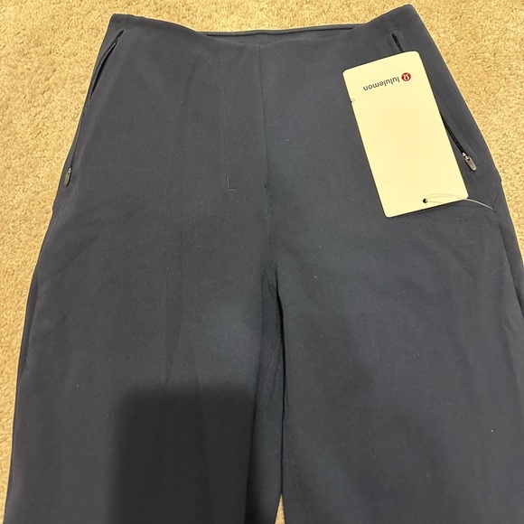 Lululemon Smooth Fit Pull-On High-Rise Pant in True Navy 0 NWT - Picture 4 of 5